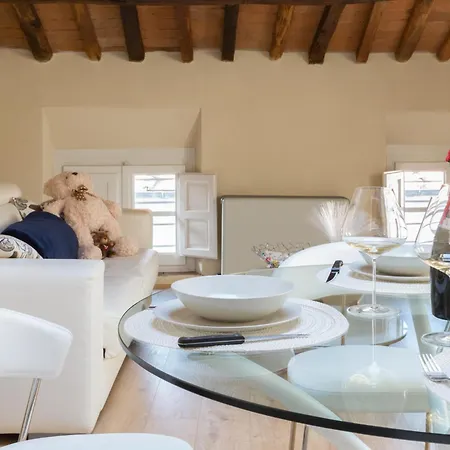 The Artist's Loft Apartment *