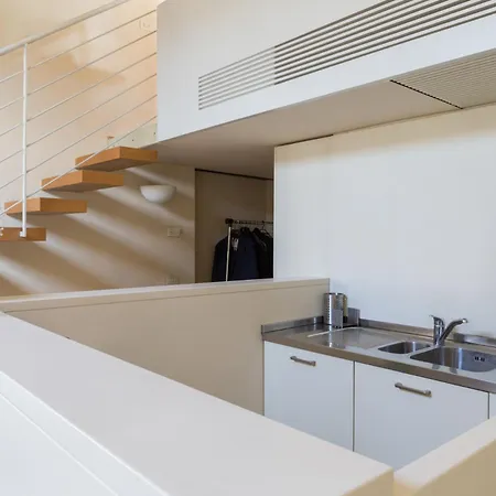The Artist's Loft Apartment