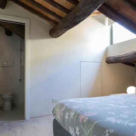 The Artist's Loft Apartment Lucca